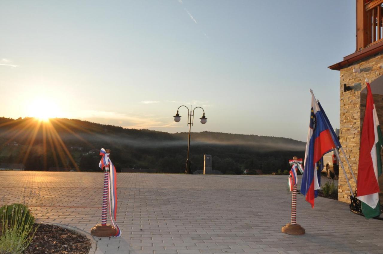 Szloven Mintagazdasag Felsőszölnök Exterior foto